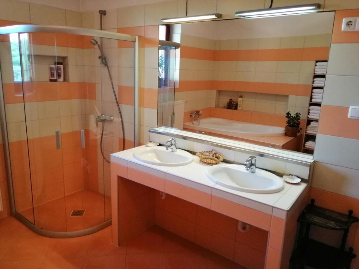 Vizaknai Apartmanhaz Székesfehérvár Eksteriør billede